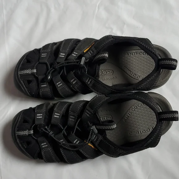 Keen | Shoes | Keen Hiking Sandals Size 8 Mens Black And  display picture 1
